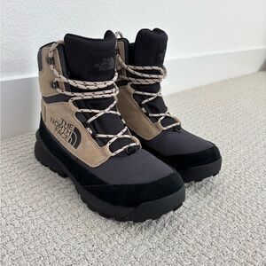 THE NORTH FACE Men’s Chilkat V Cognito Waterproof Boots Size 11.5